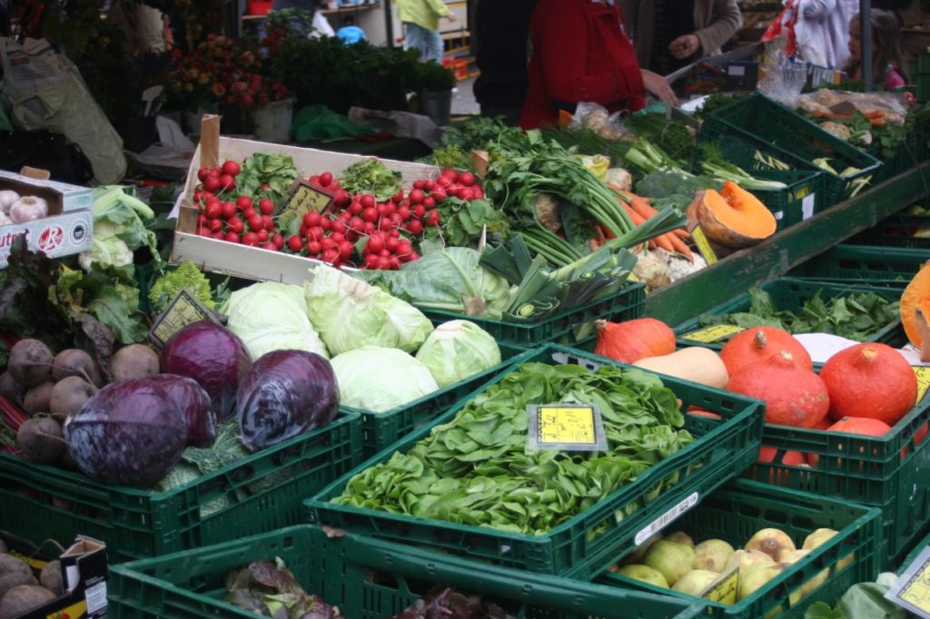 Farmers market 