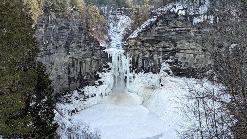 A picture of a frozen Taughannock Falls